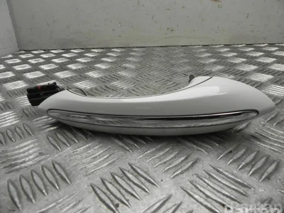 BMW 596 5 Touring (F11) 2016 Door Handle Right Front - Image 1