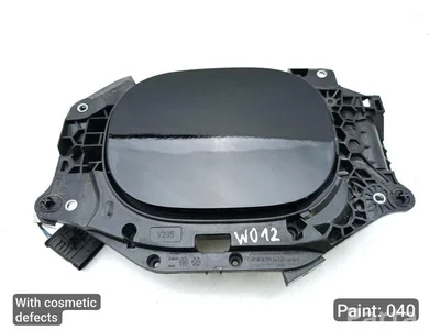 Mercedes-Benz A2955409308 EQE V295 2023 Bouchon de réservoir de carburant - Image 1