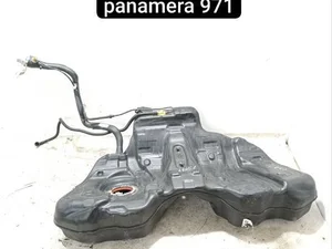 Porsche 971.201.021BH, 971.201.021, 971201517, 1K0201375, 220317, 300201131, 1000034732 / 971201021BH, 971201021, 971201517, 1K0201375, 220317, 300201131, 1000034732 PANAMERA (971) 2017 Kraftstoffbehälter