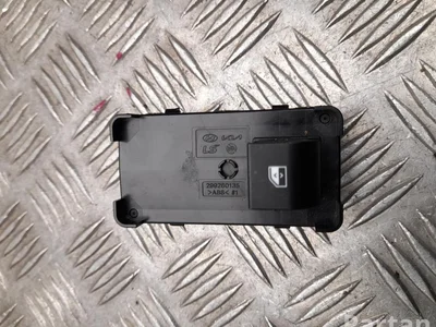 Hyundai 93581N1200 Kona II 2023 Bouton de lève-vitre - Image 1