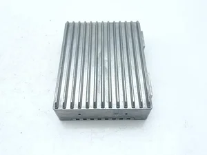 Aston Martin 31210040 VIRAGE Volante 2012 Audio-Verstärker