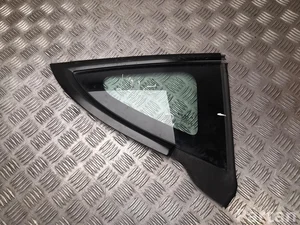 Tesla 1915484-40-C / 191548440C MODEL 3 2025 Боковое стекло сзади справа