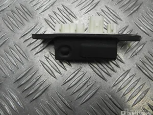 Toyota 15D355 C-HR (_X1_) 2019 Bouton du coffre à bagages