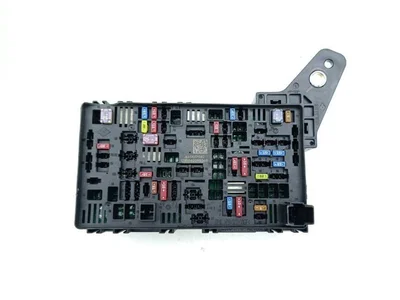 Jeep 68510179AC GRAND CHEROKEE V (WL) 2022 Fuse Box - Image 1