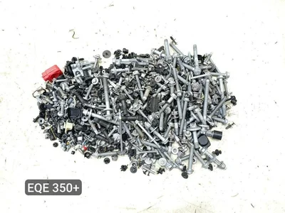 Mercedes-Benz EQE V295 2023 Boulon complect - Image 1