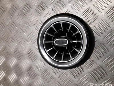 Mercedes-Benz A 177 830 68 02 / A1778306802 CLA X118 (shooting brake) 2021 Évent Right Front - Image 1