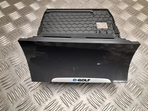 Volkswagen 5G1863391, 5G1863391J, 5G1863391F GOLF VII (5G1, BQ1, BE1, BE2) 2020 Cendrier