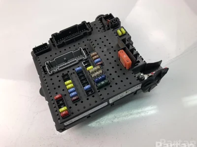 Volvo 30732769 V70 II (SW) 2007 Boîte à fusibles - Image 1