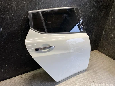 Nissan LEAF (ZE1) 2024 Porte Right Rear - Image 1