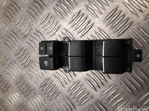 Toyota 84040-42030 / 8404042030 RAV 4 V 2020 Bouton de lève-vitre