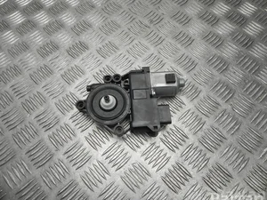 Kia 82460-J7710 / 82460J7710 PRO CEE'D  III (CD) 2021 Moteur de lève-vitre Right Front