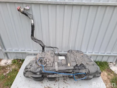 Mercedes-Benz A2054705601 C-CLASS (W205) 2016 Réservoir de carburant - Image 1