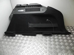 Maserati 670040381RH LEVANTE 2019 Rembourrage de coffre