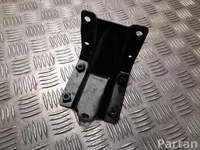 XPeng P7 2025 Motorhalter