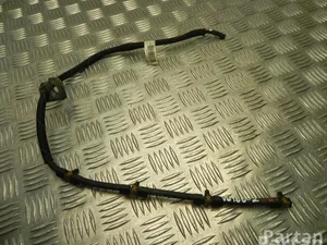 Toyota 8583458 VERSO (_R2_) 2015 Tube de distribution de carburant