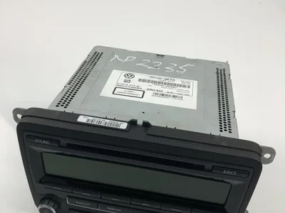 Volkswagen 1K0035186AN PASSAT (362) 2013 Radio / lecteur CD - Image 1