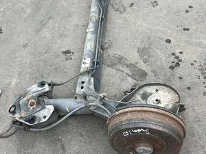 Dacia 555116536R DOKKER Express 2015 poutre d'essieu arrière