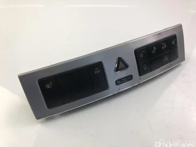 Mercedes-Benz 2038702110 C-CLASS (W203) 2005 Éclairage d'urgence / interrupteur de danger - Image 1