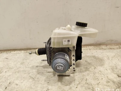 BMW 5A7D048, 28.5541-6326.3, 3451-5A7D048-01 / 5A7D048, 28554163263, 34515A7D04801 i4 (G26) 2023 Maître-cylindre de frein - Image 1