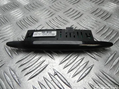 Mercedes-Benz A 172 542 01 23 / A1725420123 SL (R231) 2015 Écran de contrôle - Image 1