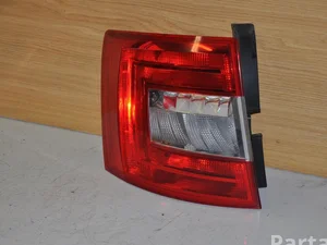 Škoda 5E9945095 OCTAVIA III Combi (5E5) 2015 Feu arrière