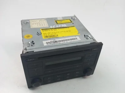 Volkswagen 5Z0035152B FOX (5Z1, 5Z3) 2007 Radio CD - Imagen 1