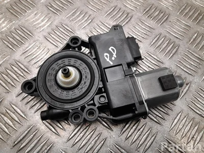 Hyundai 82460-BE110 / 82460BE110 Kona II 2023 Window lifter motor Right Front - Image 1