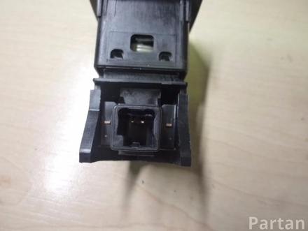 TOYOTA YARIS (_P9_) 2009 Key switch for deactivating airbag