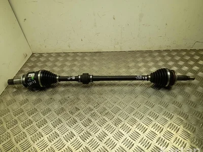 Lexus DY58R LBX 2025 Pusašis dešinė priekis - Nuotrauka 1