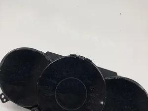 Kia 94033-A2050 / 94033A2050 CEE'D (JD) 2015 Prietaisų skydelis (spidometras) mph km/h