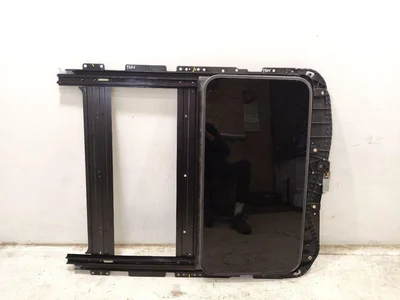 Maserati 61.13.063C, 06700229130, 32791XX, 1641003 / 6113063C, 06700229130, 32791XX, 1641003 QUATTROPORTE VI 2014 Toit ouvrant - Image 1