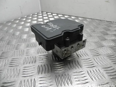 Toyota 44540-02470 / 4454002470 AURIS TOURING SPORTS (_E18_) 2014 Unité de commande hydraulique ABS - Image 1