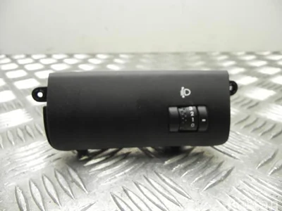 Kia 93300-1H935 / 933001H935 CEE'D Hatchback (ED) 2009 Réglage de la hauteur de l'interrupteur - Image 1