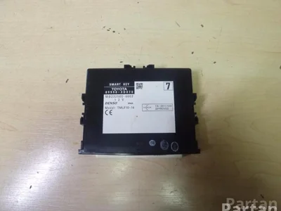Toyota 89990-0D070 / 899900D070 YARIS (_P13_) 2014 Unité de contrôle pour l'accès et l'autorisation de démarrage (kessy) - Image 1