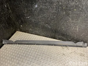 Tesla 1932568-00-B / 193256800B Model Y 2025 Side member trim left side