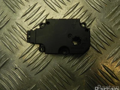 Mercedes-Benz K11119A01 GLC (X253) 2017 Moteur de réglage pour volet de régulation - Image 1