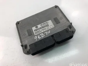 Volkswagen 03E906033L POLO (9N_) 2011 Control unit for engine