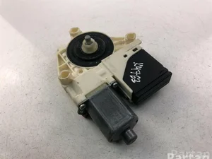 Renault 827310185R MEGANE III Hatchback (BZ0_) 2014 Motor para subida de ventanas