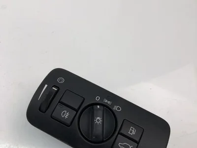 Volvo 30739432 V60 2012 Light switch - Image 1