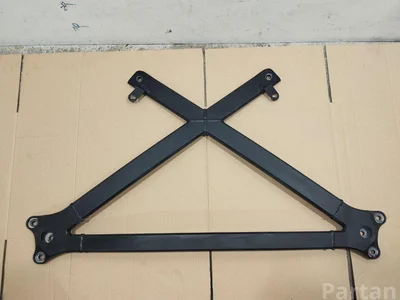 Aston Martin HY53-108A75-A / HY53108A75A DB11 (AM5) 2019 Support moteur - Image 1