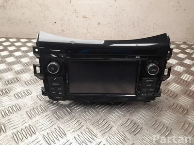 Nissan 259154KJ0A NAVARA platforma / podwozie (D23) 2016 Radio z odtwarzaczem CD - Obraz 1