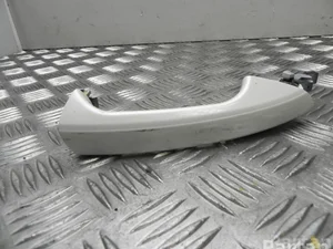 Mercedes-Benz A 204 760 02 70 / A2047600270 GLE (W166) 2017 Poignée de porte Right Rear