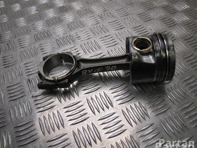 Škoda 051212075358 YETI (5L) 2013 Piston - Image 1