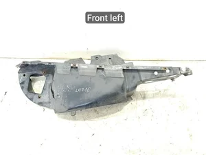 Chevrolet CORVETTE (C6) 2005 Doublure d'aile Left Front