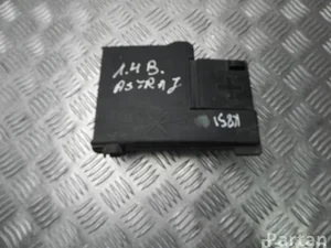 Vauxhall 13302305 ASTRA Mk VI (J) 2012 Boîte à fusibles