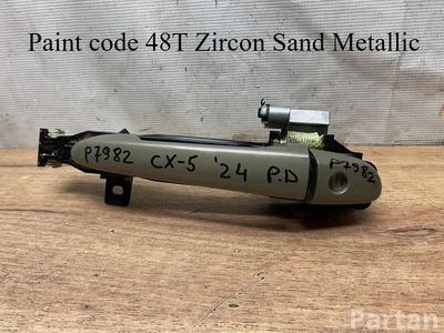 Mazda CX-5 (KF) 2024 Door Handle Right Front - Image 1