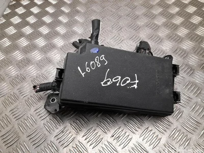 Toyota 82111F4S80, 82641-47050-A / 82111F4S80, 8264147050A PRIUS (_W5_) 2017 Boîte à fusibles - Image 1