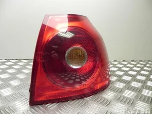 Volkswagen 1K6 945 112 C, 1K6 945 096 J, 1K6 945 258 / 1K6945112C, 1K6945096J, 1K6945258 GOLF V (1K1) 2004 Feu arrière