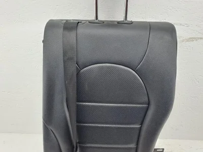 Mercedes-Benz C-CLASS (W205) 2015 Rear seat - Image 1