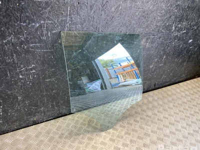 Volvo 32244800 XC40 2020 Vitre de porte Right Rear - Image 1